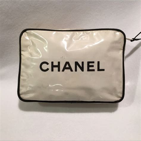 chanel makeup bag poshmark